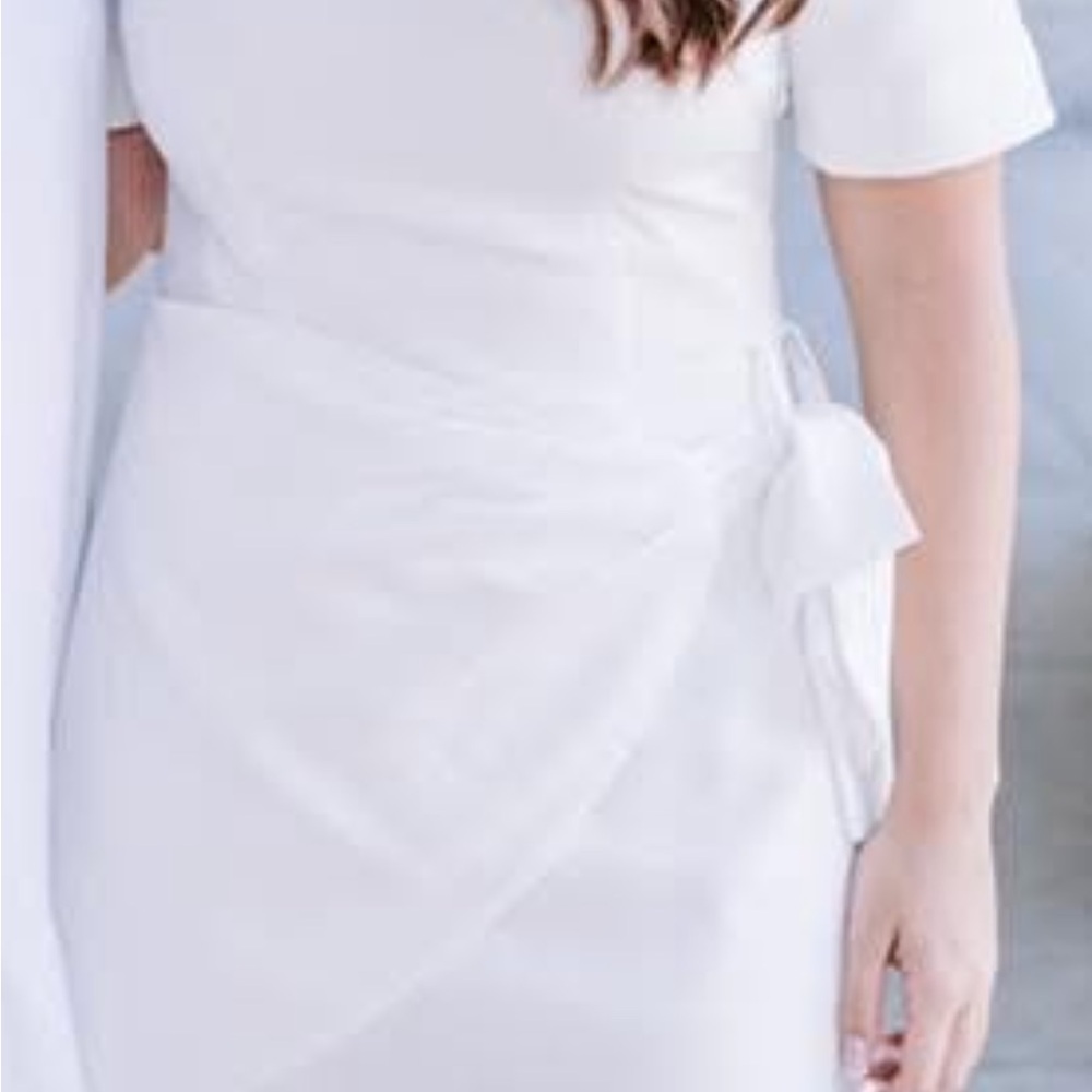 Cinq a Sept white for graduation / wedding